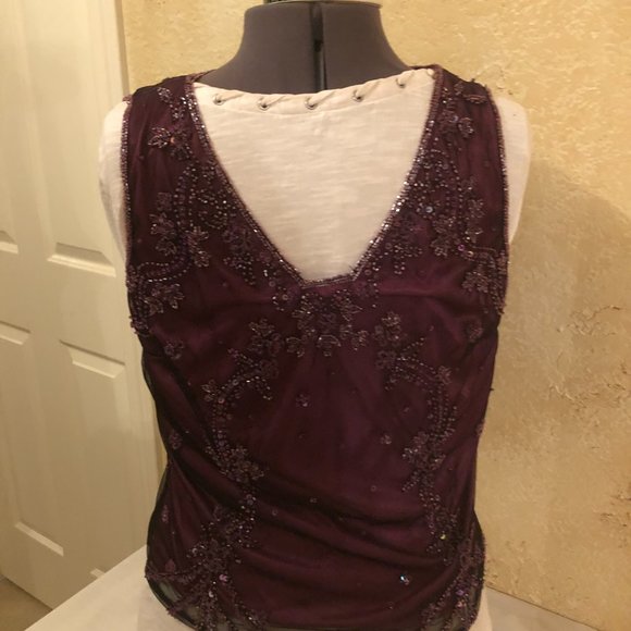 Sleeveless top - Picture 2 of 3